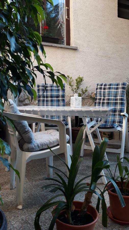 Eva Vendeghaz Villa Tata Dış mekan fotoğraf
